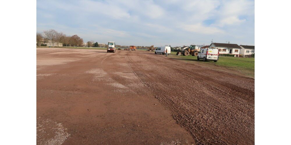 Lunéville - le Champ de Mars transformé pour les forains